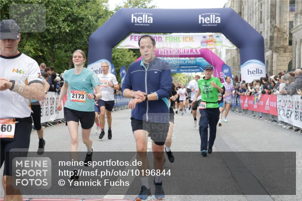 06.09.2026 - CURREX Alsterlauf Yannick Fuchs http://msf.ph/oto/10196844 06.09.2026 09:58:29 Ziel 2013, 2173, 3031, 3055, 3261, 3560, 3679, 3693, 4050, 4106, 4352, 4501, 4525, 4806, 5018, 5257, 5640, 5840, 5858, 6099, 6118, 6470, 8077, 8296, 8319 meine-sportfotos.de