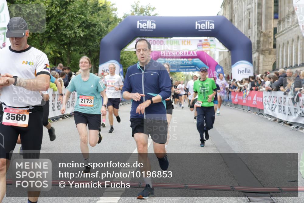 06.09.2026 - CURREX Alsterlauf Yannick Fuchs http://msf.ph/oto/10196853 06.09.2026 09:58:30 Ziel 2013, 2173, 3031, 3055, 3261, 3560, 3679, 3693, 4050, 4352, 4423, 4806, 5018, 5640, 5725, 5840, 5858, 6099, 6118, 6470, 8077, 8296, 8319 meine-sportfotos.de