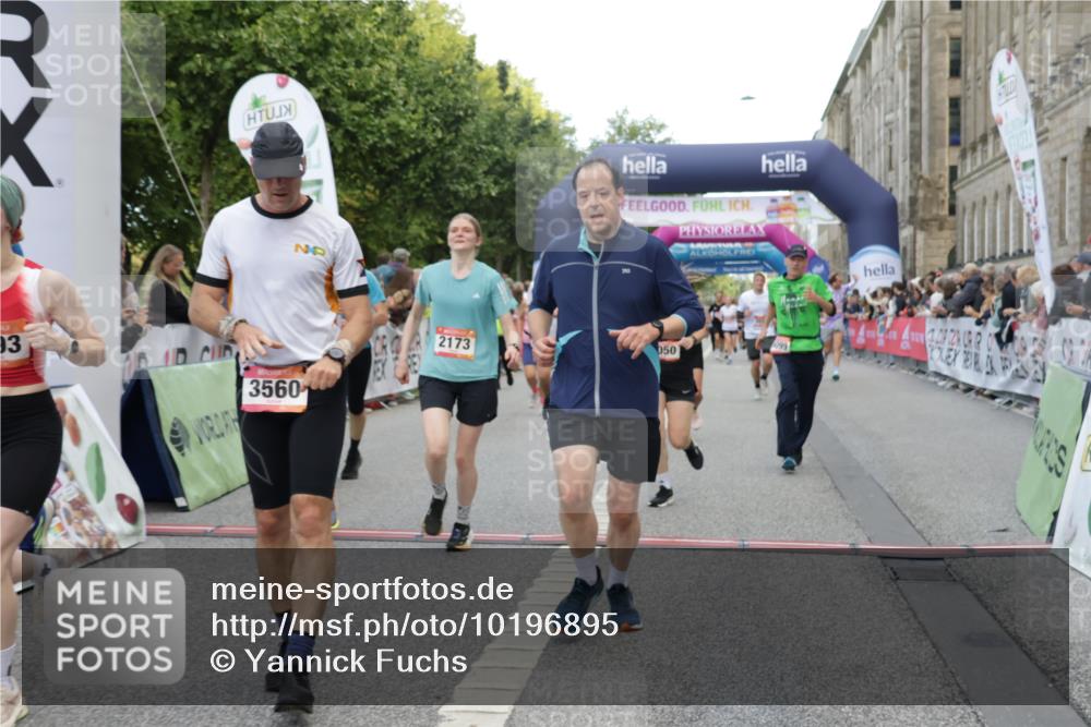 06.09.2026 - CURREX Alsterlauf Yannick Fuchs http://msf.ph/oto/10196895 06.09.2026 09:58:30 Ziel 2013, 2173, 3031, 3055, 3261, 3560, 3679, 3693, 4050, 4352, 4423, 4806, 5018, 5640, 5725, 5840, 5858, 6099, 6118, 6470, 8077, 8296, 8319 meine-sportfotos.de
