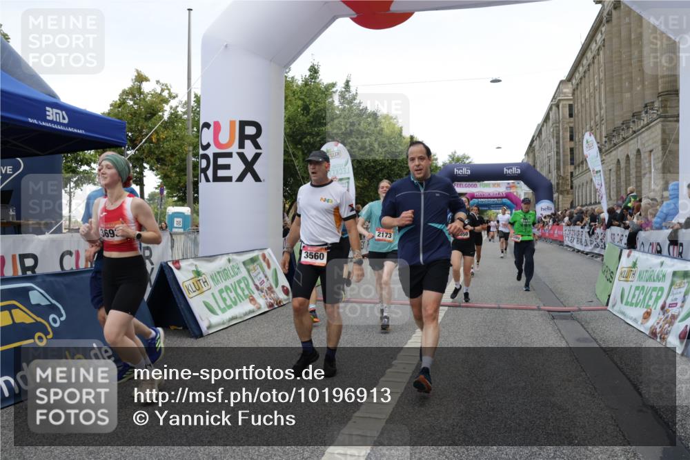 06.09.2026 - CURREX Alsterlauf Yannick Fuchs http://msf.ph/oto/10196913 06.09.2026 09:58:31 Ziel 2013, 2173, 3031, 3055, 3261, 3560, 3693, 4050, 4352, 4423, 4806, 5018, 5521, 5640, 5725, 5840, 5858, 6099, 6118, 6470, 8077, 8296, 8319 meine-sportfotos.de