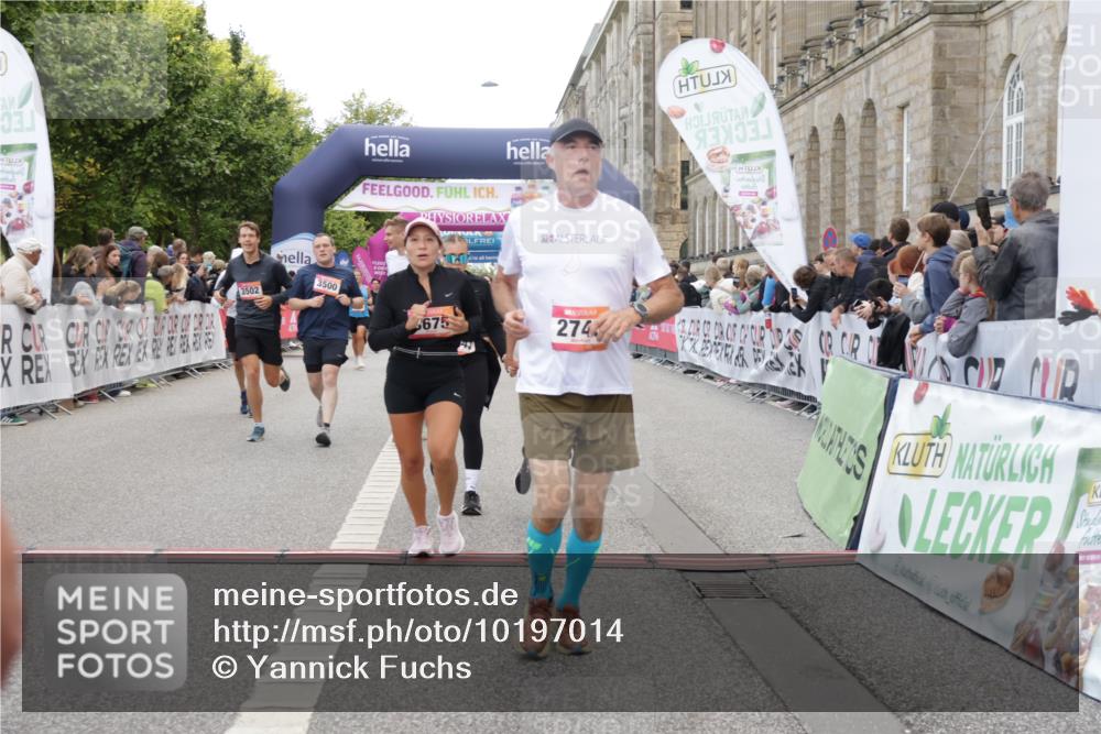 06.09.2026 - CURREX Alsterlauf Yannick Fuchs http://msf.ph/oto/10197014 06.09.2026 10:06:48 Ziel 2270, 2428, 2533, 2745, 3142, 3143, 3500, 3501, 3502, 3537, 3675, 3855, 4347, 5143, 5167, 5471, 6275, 6285, 8017 meine-sportfotos.de