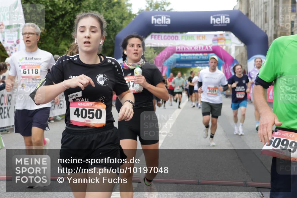 06.09.2026 - CURREX Alsterlauf Yannick Fuchs http://msf.ph/oto/10197048 06.09.2026 09:58:33 Ziel 2013, 2173, 3031, 3055, 3261, 3560, 3693, 4050, 4352, 4423, 4652, 4806, 5521, 5640, 5725, 5840, 5858, 6099, 6118, 6470, 8077, 8319 meine-sportfotos.de