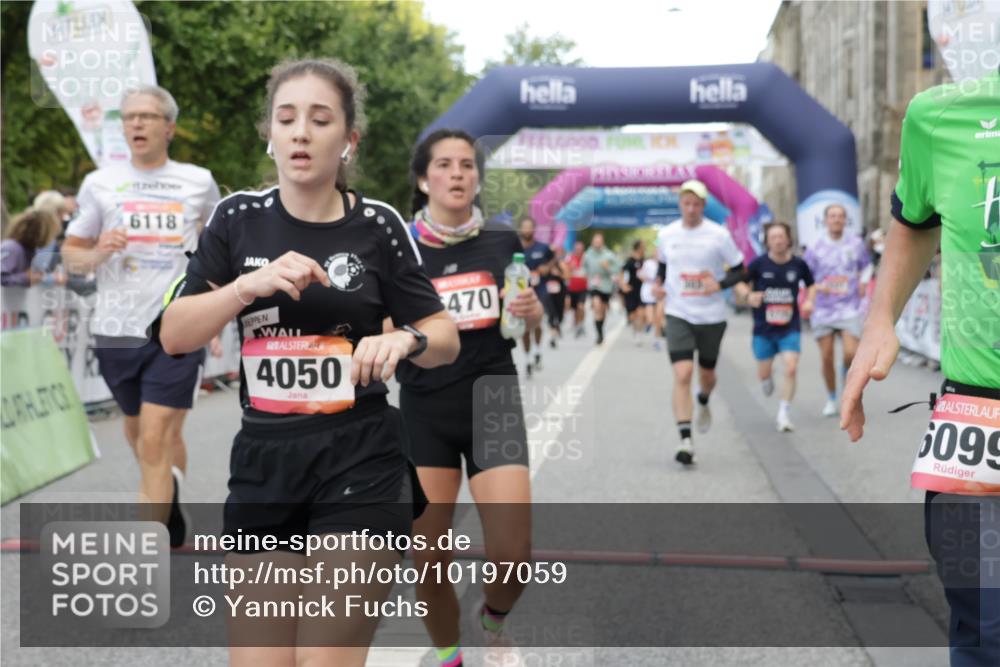 06.09.2026 - CURREX Alsterlauf Yannick Fuchs http://msf.ph/oto/10197059 06.09.2026 09:58:33 Ziel 2013, 2173, 3031, 3055, 3261, 3560, 3693, 4050, 4352, 4423, 4652, 4806, 5521, 5640, 5725, 5840, 5858, 6099, 6118, 6470, 8077, 8319 meine-sportfotos.de