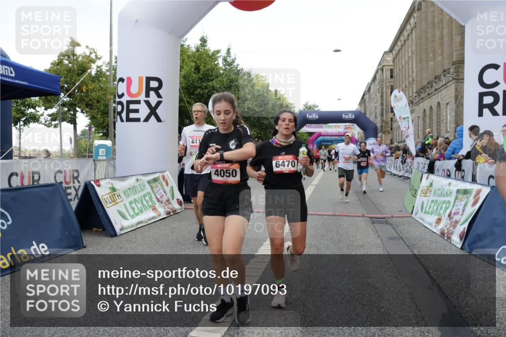 06.09.2026 - CURREX Alsterlauf Yannick Fuchs http://msf.ph/oto/10197093 06.09.2026 09:58:33 Ziel 2013, 2173, 3031, 3055, 3261, 3560, 3693, 4050, 4352, 4423, 4652, 4806, 5521, 5640, 5725, 5840, 5858, 6099, 6118, 6470, 8077, 8319 meine-sportfotos.de