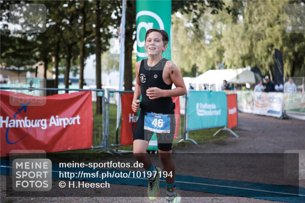 06.09.2026 - 20. Norderstedt Triathlon H.Heesch http://msf.ph/oto/10197194 06.09.2026 09:09:57 Ziel 46 meine-sportfotos.de