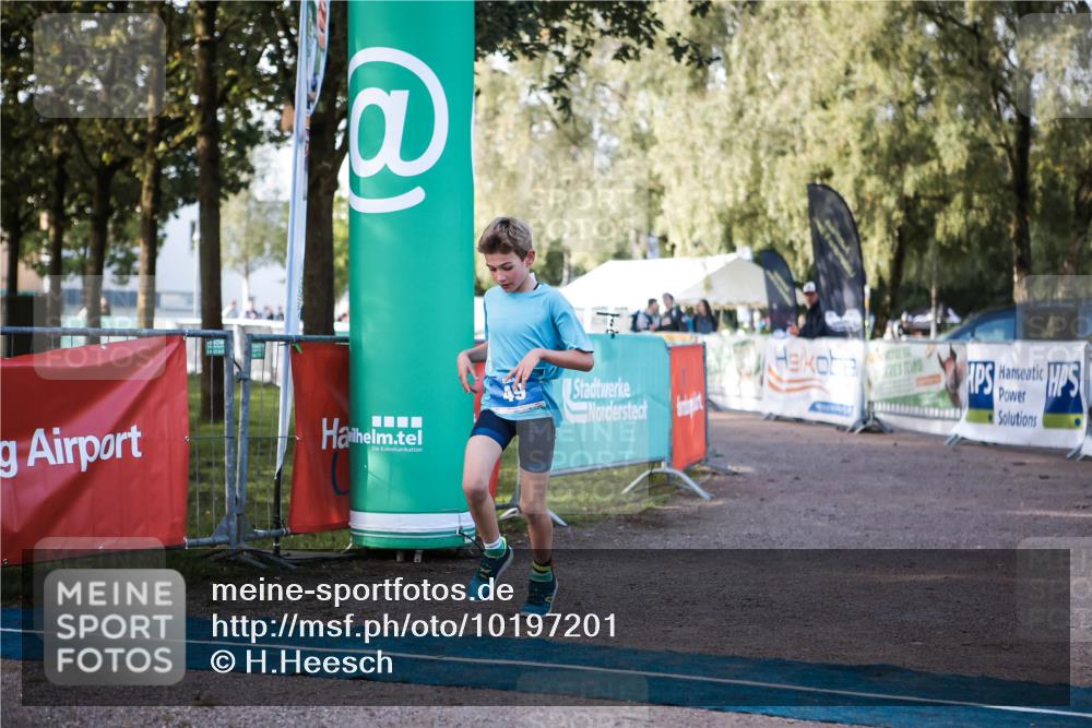 06.09.2026 - 20. Norderstedt Triathlon H.Heesch http://msf.ph/oto/10197201 06.09.2026 09:10:12 Ziel 36, 49 meine-sportfotos.de