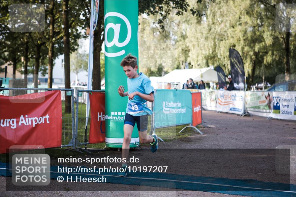 06.09.2026 - 20. Norderstedt Triathlon H.Heesch http://msf.ph/oto/10197207 06.09.2026 09:10:12 Ziel 36, 49 meine-sportfotos.de