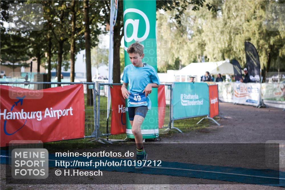 06.09.2026 - 20. Norderstedt Triathlon H.Heesch http://msf.ph/oto/10197212 06.09.2026 09:10:13 Ziel 36, 49 meine-sportfotos.de