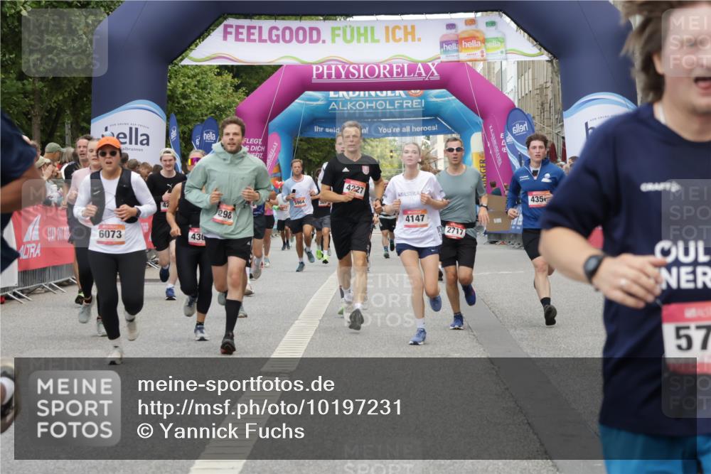 06.09.2026 - CURREX Alsterlauf Yannick Fuchs http://msf.ph/oto/10197231 06.09.2026 09:58:36 Ziel 2120, 2173, 2717, 3031, 3261, 3560, 3693, 4050, 4147, 4227, 4256, 4304, 4352, 4356, 4423, 4652, 5205, 5207, 5521, 5640, 5725, 6073, 6099, 6118, 6470, 8077, 8319 meine-sportfotos.de