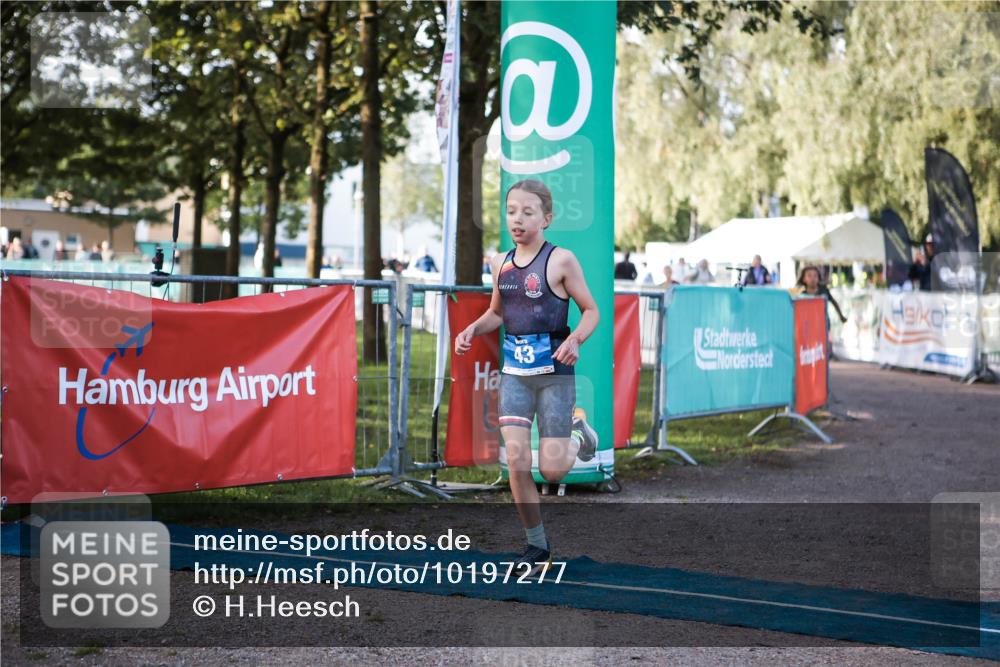 06.09.2026 - 20. Norderstedt Triathlon H.Heesch http://msf.ph/oto/10197277 06.09.2026 09:10:44 Ziel 14, 43 meine-sportfotos.de