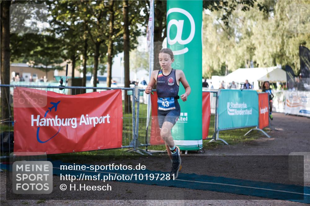 06.09.2026 - 20. Norderstedt Triathlon H.Heesch http://msf.ph/oto/10197281 06.09.2026 09:10:44 Ziel 14, 43 meine-sportfotos.de