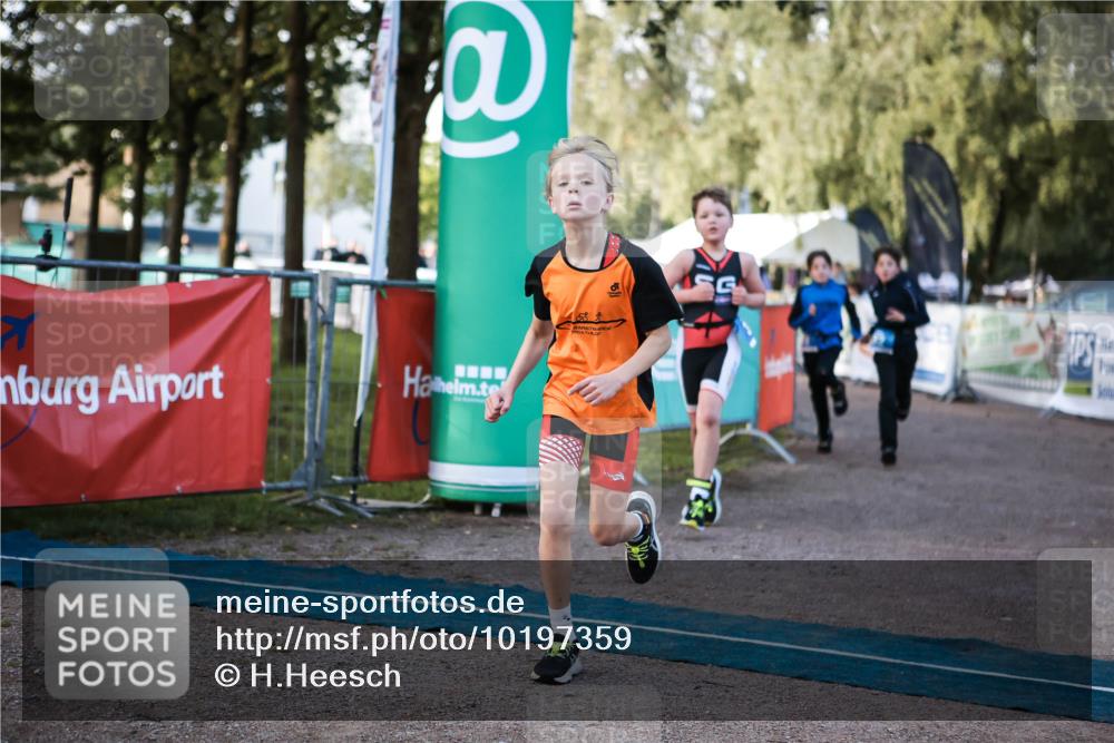 06.09.2026 - 20. Norderstedt Triathlon H.Heesch http://msf.ph/oto/10197359 06.09.2026 09:10:51 Ziel 14, 31, 32, 34, 35, 43 meine-sportfotos.de