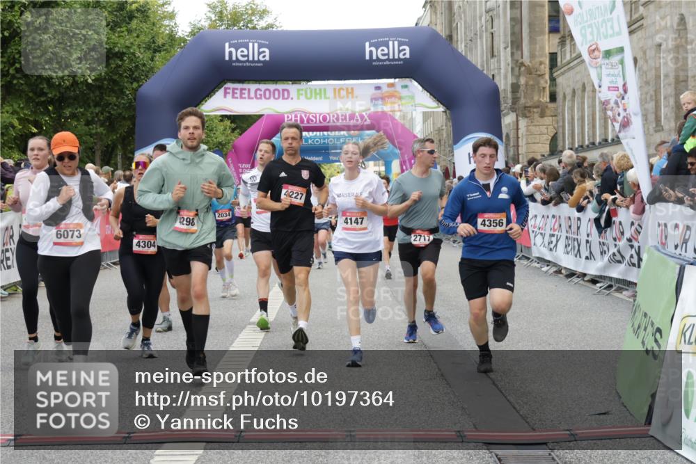 06.09.2026 - CURREX Alsterlauf Yannick Fuchs http://msf.ph/oto/10197364 06.09.2026 09:58:38 Ziel 2034, 2120, 2717, 3031, 3261, 4050, 4147, 4227, 4256, 4265, 4304, 4352, 4356, 4423, 4652, 5205, 5207, 5521, 5725, 6073, 6099, 6118, 6470, 8077 meine-sportfotos.de