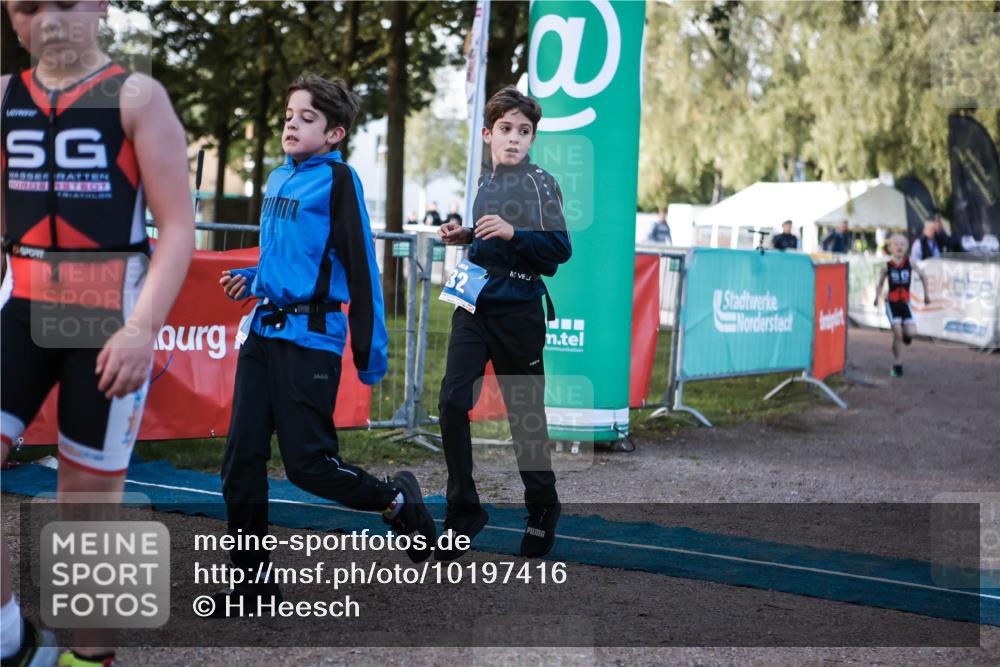 06.09.2026 - 20. Norderstedt Triathlon H.Heesch http://msf.ph/oto/10197416 06.09.2026 09:10:54 Ziel 14, 31, 32, 34, 35, 48 meine-sportfotos.de