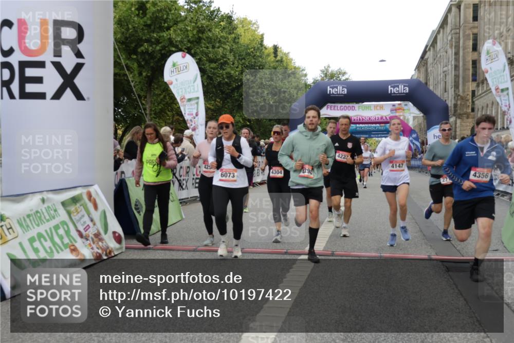 06.09.2026 - CURREX Alsterlauf Yannick Fuchs http://msf.ph/oto/10197422 06.09.2026 09:58:39 Ziel 2034, 2120, 2717, 3031, 4147, 4227, 4256, 4265, 4304, 4352, 4356, 4423, 4652, 4695, 4747, 5205, 5207, 5521, 5706, 5725, 6073, 6099, 6118, 6470, 8077 meine-sportfotos.de