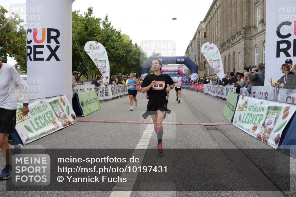 06.09.2026 - CURREX Alsterlauf Yannick Fuchs http://msf.ph/oto/10197431 06.09.2026 10:06:53 Ziel 2428, 2745, 2934, 3303, 3500, 3501, 3502, 3675, 3855, 3943, 3945, 5143, 5471, 6285, 8017, 8276 meine-sportfotos.de