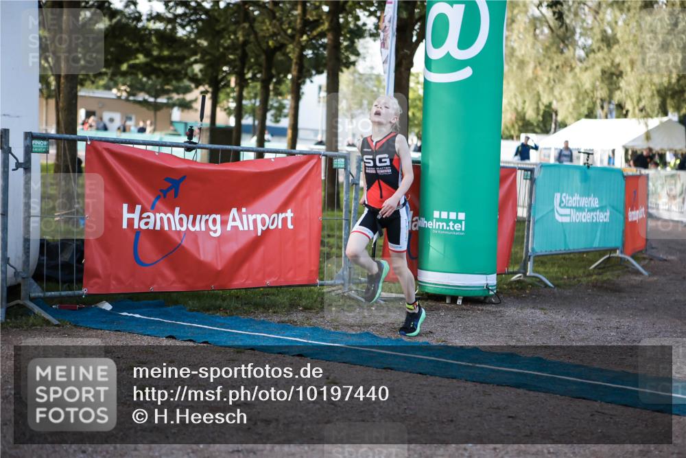 06.09.2026 - 20. Norderstedt Triathlon H.Heesch http://msf.ph/oto/10197440 06.09.2026 09:10:57 Ziel 31, 32, 34, 35, 48 meine-sportfotos.de