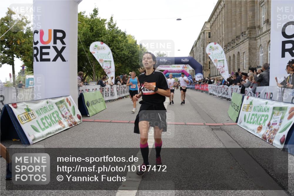 06.09.2026 - CURREX Alsterlauf Yannick Fuchs http://msf.ph/oto/10197472 06.09.2026 10:06:53 Ziel 2428, 2745, 2934, 3303, 3500, 3501, 3502, 3675, 3855, 3943, 3945, 5143, 5471, 6285, 8017, 8276 meine-sportfotos.de