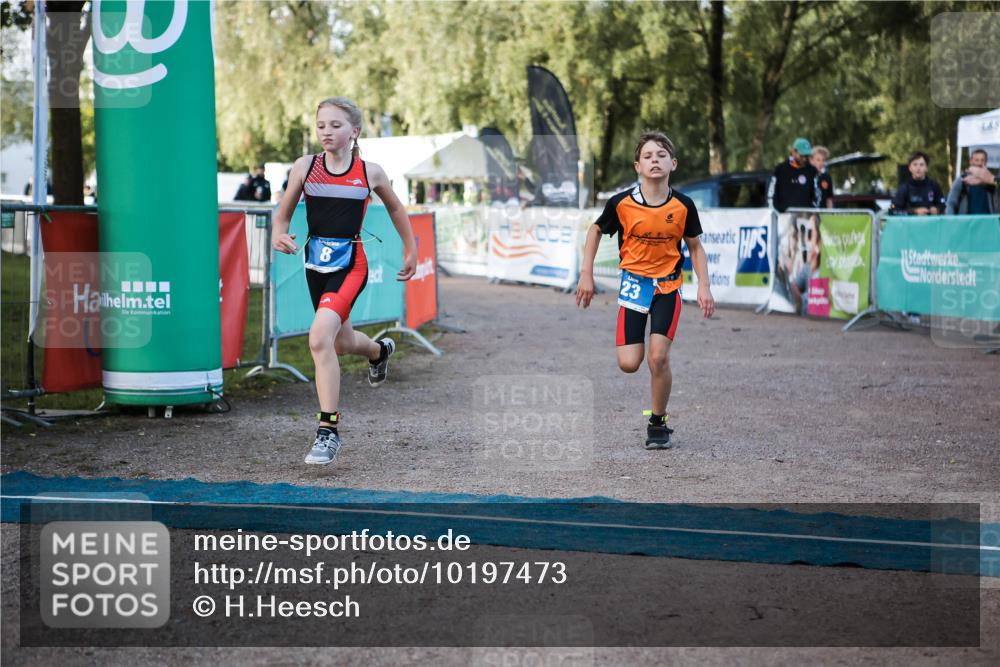 06.09.2026 - 20. Norderstedt Triathlon H.Heesch http://msf.ph/oto/10197473 06.09.2026 09:11:06 Ziel 3, 8, 23, 33 meine-sportfotos.de