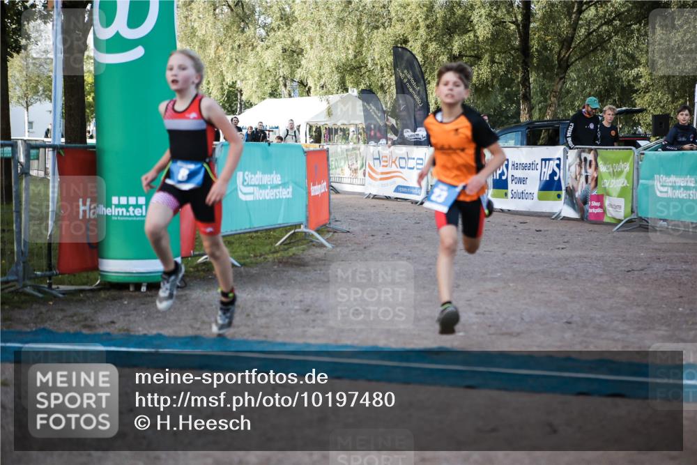 06.09.2026 - 20. Norderstedt Triathlon H.Heesch http://msf.ph/oto/10197480 06.09.2026 09:11:07 Ziel 3, 8, 23, 33 meine-sportfotos.de