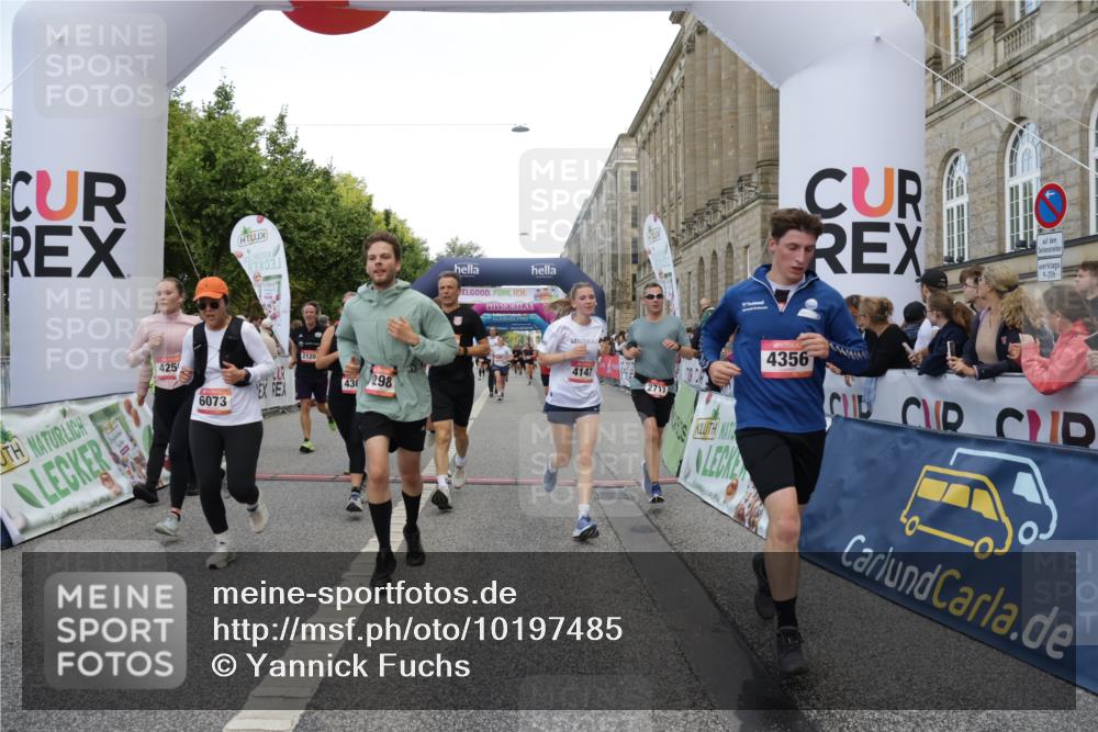 06.09.2026 - CURREX Alsterlauf Yannick Fuchs http://msf.ph/oto/10197485 06.09.2026 09:58:40 Ziel 2034, 2120, 2717, 3031, 4147, 4227, 4256, 4265, 4304, 4356, 4423, 4652, 4695, 4747, 5205, 5207, 5521, 5706, 5725, 5810, 6073, 6118, 8077 meine-sportfotos.de