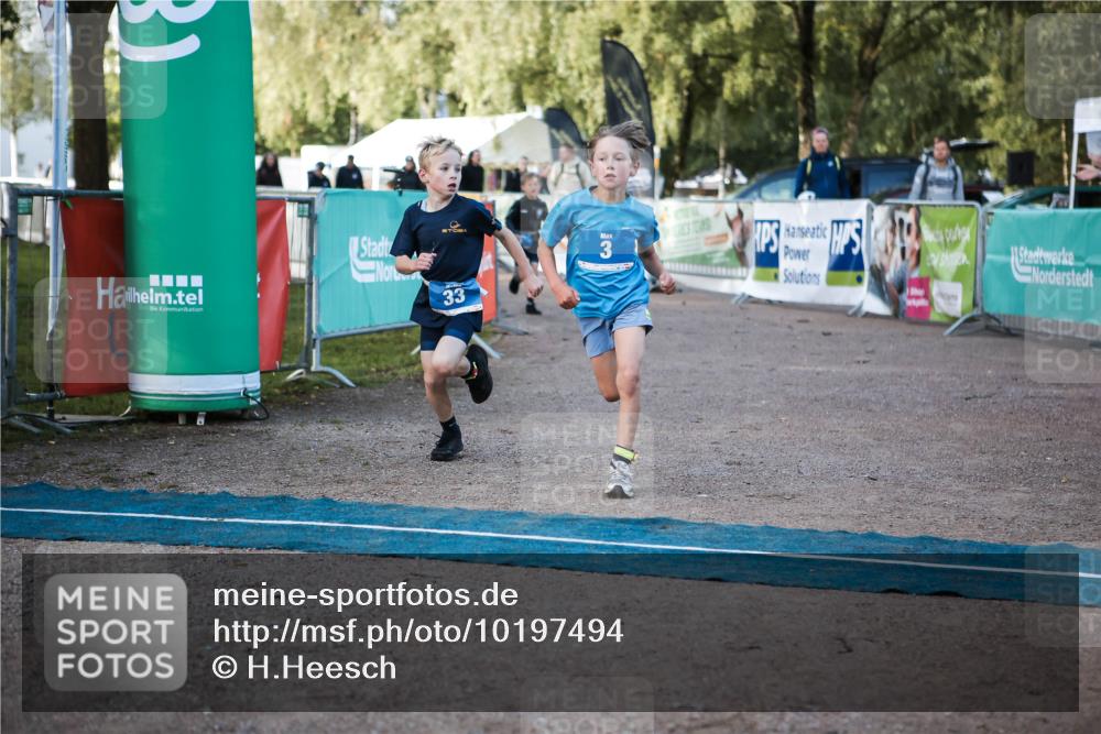 06.09.2026 - 20. Norderstedt Triathlon H.Heesch http://msf.ph/oto/10197494 06.09.2026 09:11:11 Ziel 1, 3, 8, 23, 33 meine-sportfotos.de
