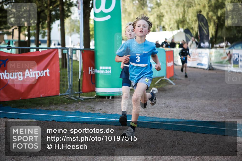 06.09.2026 - 20. Norderstedt Triathlon H.Heesch http://msf.ph/oto/10197515 06.09.2026 09:11:12 Ziel 1, 3, 8, 23, 33 meine-sportfotos.de