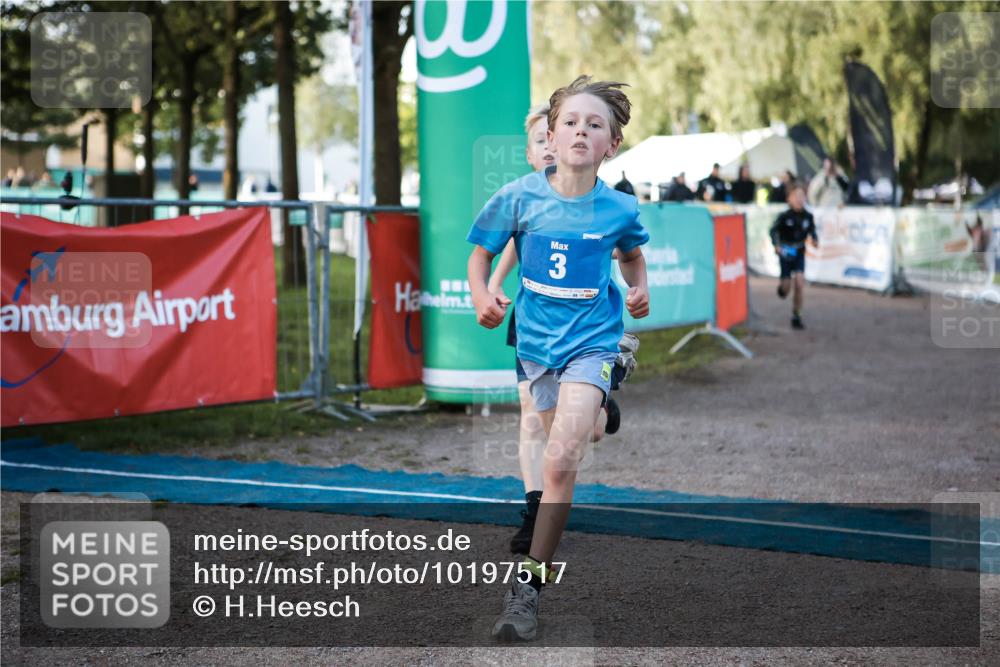 06.09.2026 - 20. Norderstedt Triathlon H.Heesch http://msf.ph/oto/10197517 06.09.2026 09:11:12 Ziel 1, 3, 8, 23, 33 meine-sportfotos.de