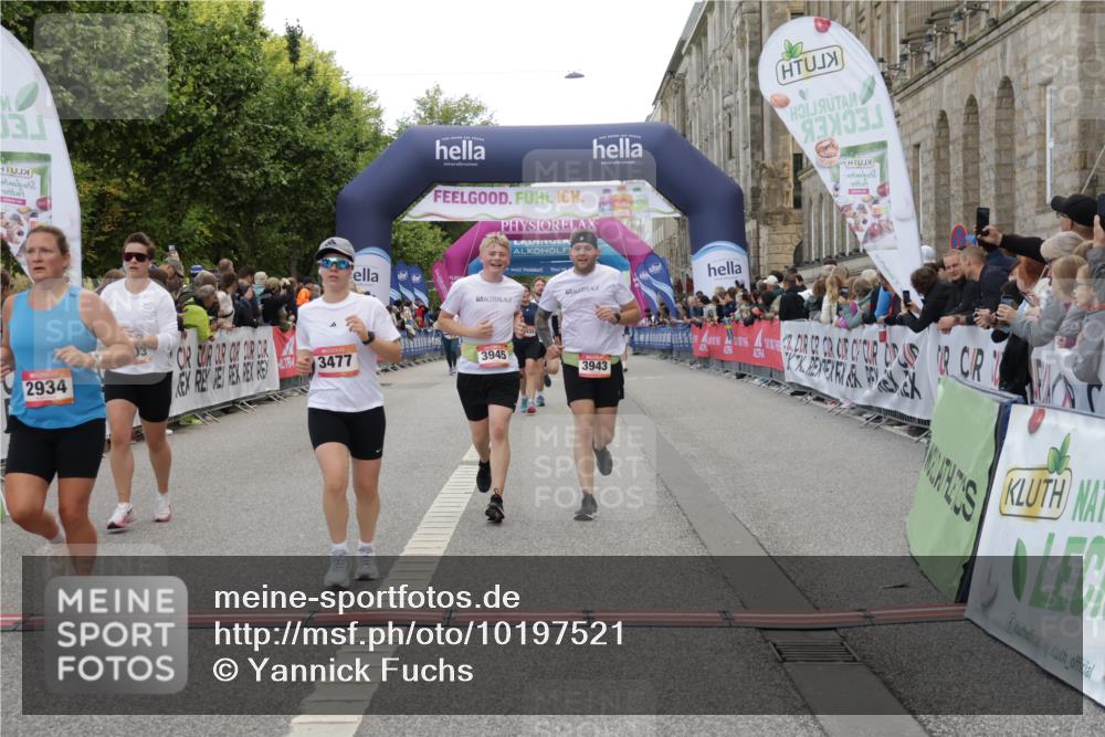 06.09.2026 - CURREX Alsterlauf Yannick Fuchs http://msf.ph/oto/10197521 06.09.2026 10:06:54 Ziel 2428, 2459, 2745, 2934, 2963, 3303, 3500, 3501, 3502, 3675, 3943, 3945, 5073, 5143, 5471, 6285, 8017, 8276 meine-sportfotos.de