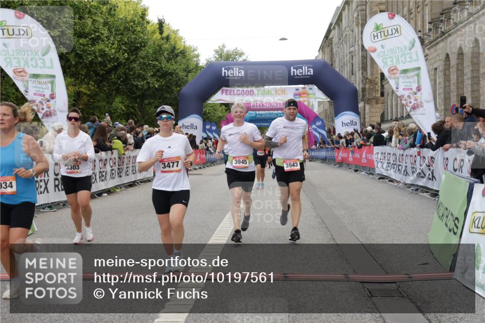 06.09.2026 - CURREX Alsterlauf Yannick Fuchs http://msf.ph/oto/10197561 06.09.2026 10:06:54 Ziel 2428, 2459, 2745, 2934, 2963, 3303, 3500, 3501, 3502, 3675, 3943, 3945, 5073, 5143, 5471, 6285, 8017, 8276 meine-sportfotos.de