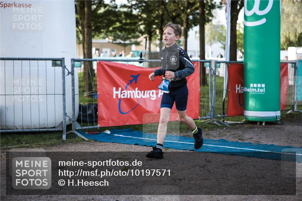 06.09.2026 - 20. Norderstedt Triathlon H.Heesch http://msf.ph/oto/10197571 06.09.2026 09:11:16 Ziel 1, 3, 33 meine-sportfotos.de