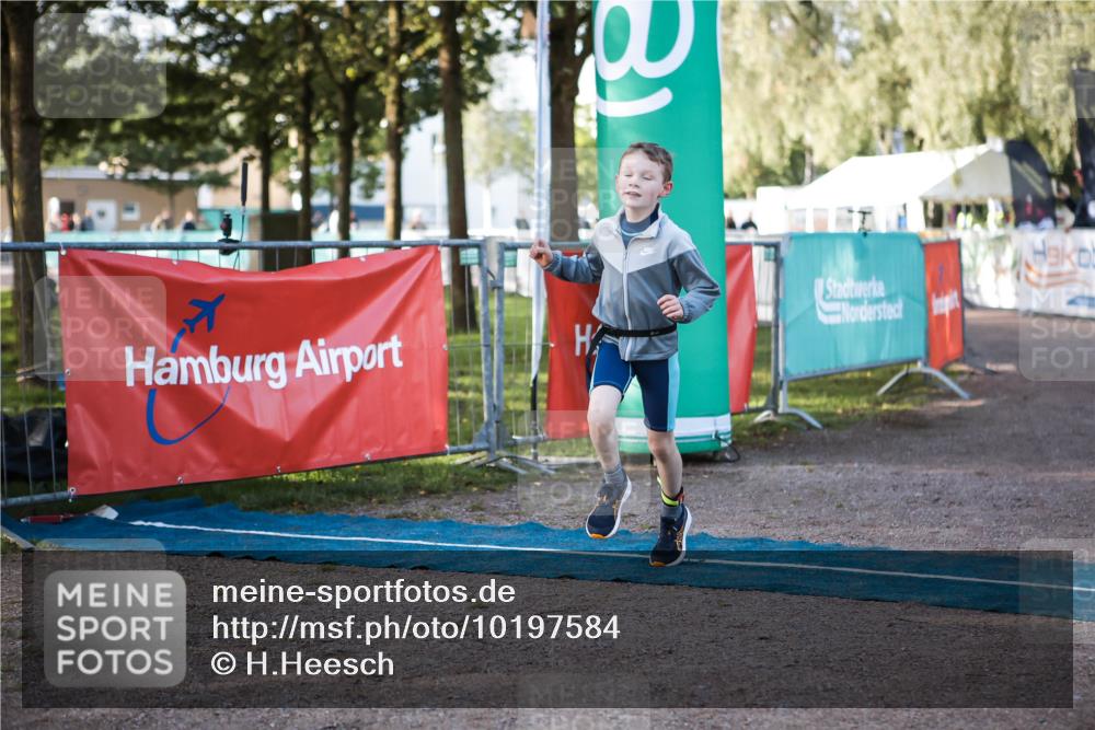 06.09.2026 - 20. Norderstedt Triathlon H.Heesch http://msf.ph/oto/10197584 06.09.2026 09:11:22 Ziel 1, 2 meine-sportfotos.de