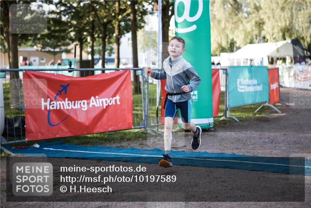 06.09.2026 - 20. Norderstedt Triathlon H.Heesch http://msf.ph/oto/10197589 06.09.2026 09:11:22 Ziel 1, 2 meine-sportfotos.de