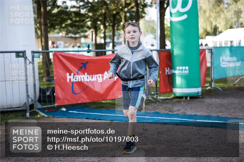 06.09.2026 - 20. Norderstedt Triathlon H.Heesch http://msf.ph/oto/10197603 06.09.2026 09:11:23 Ziel 1, 2 meine-sportfotos.de