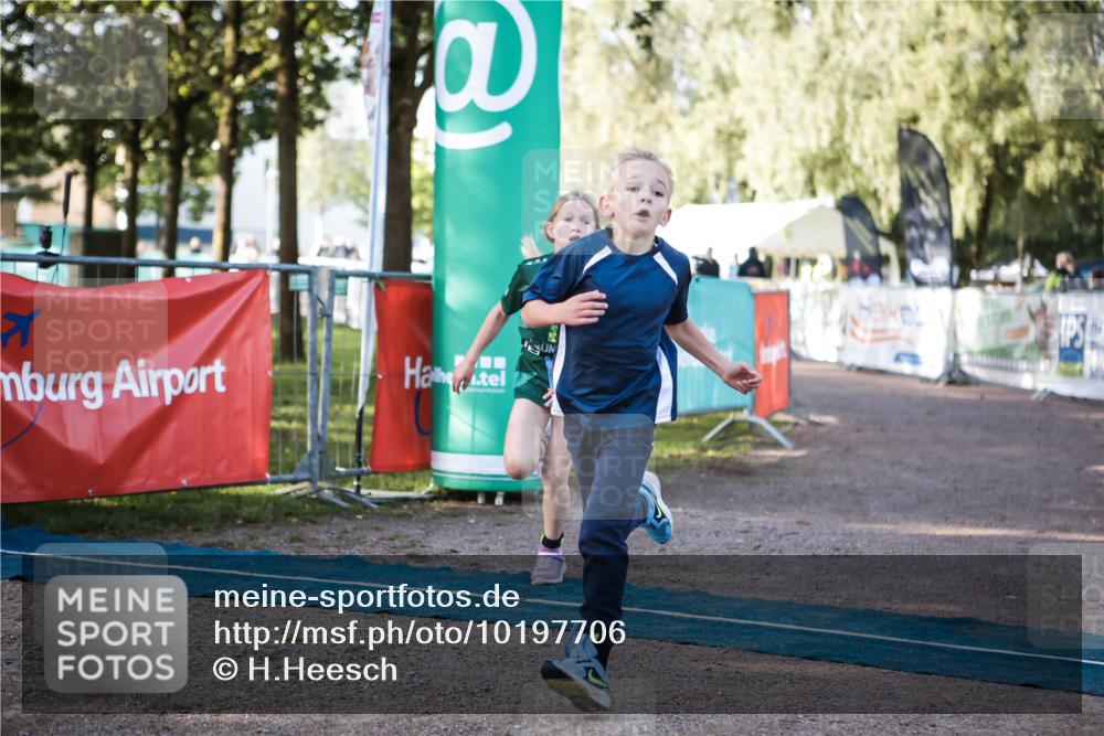 06.09.2026 - 20. Norderstedt Triathlon H.Heesch http://msf.ph/oto/10197706 06.09.2026 09:11:54 Ziel 5, 7, 24 meine-sportfotos.de