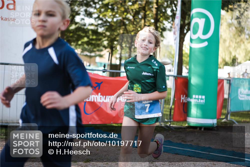 06.09.2026 - 20. Norderstedt Triathlon H.Heesch http://msf.ph/oto/10197717 06.09.2026 09:11:55 Ziel 5, 7, 24, 40 meine-sportfotos.de