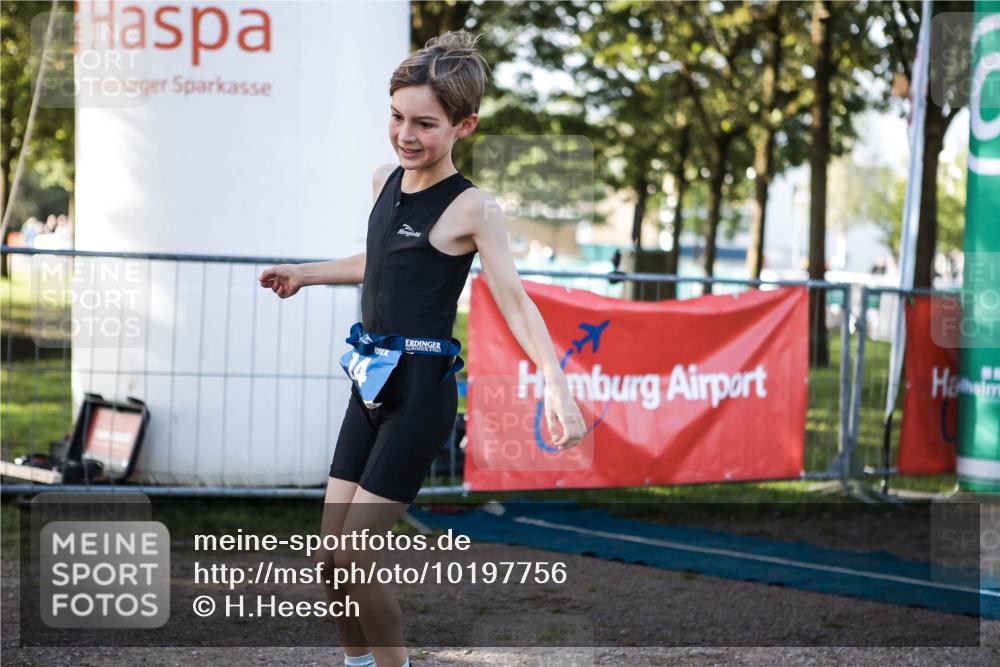 06.09.2026 - 20. Norderstedt Triathlon H.Heesch http://msf.ph/oto/10197756 06.09.2026 09:12:01 Ziel 5, 7, 24, 40 meine-sportfotos.de