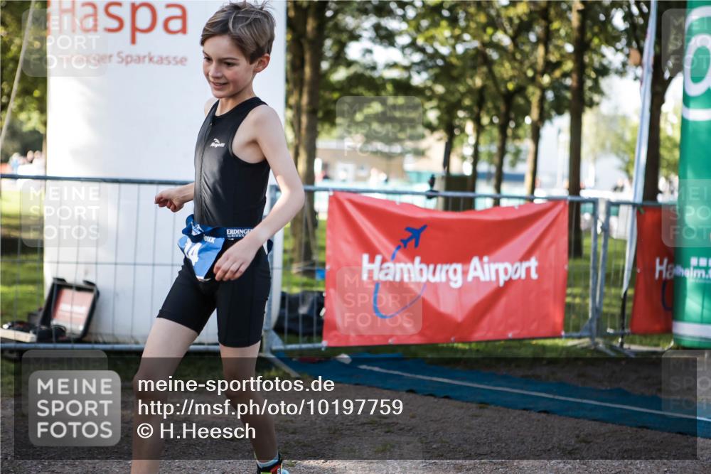 06.09.2026 - 20. Norderstedt Triathlon H.Heesch http://msf.ph/oto/10197759 06.09.2026 09:12:01 Ziel 5, 7, 24, 40 meine-sportfotos.de