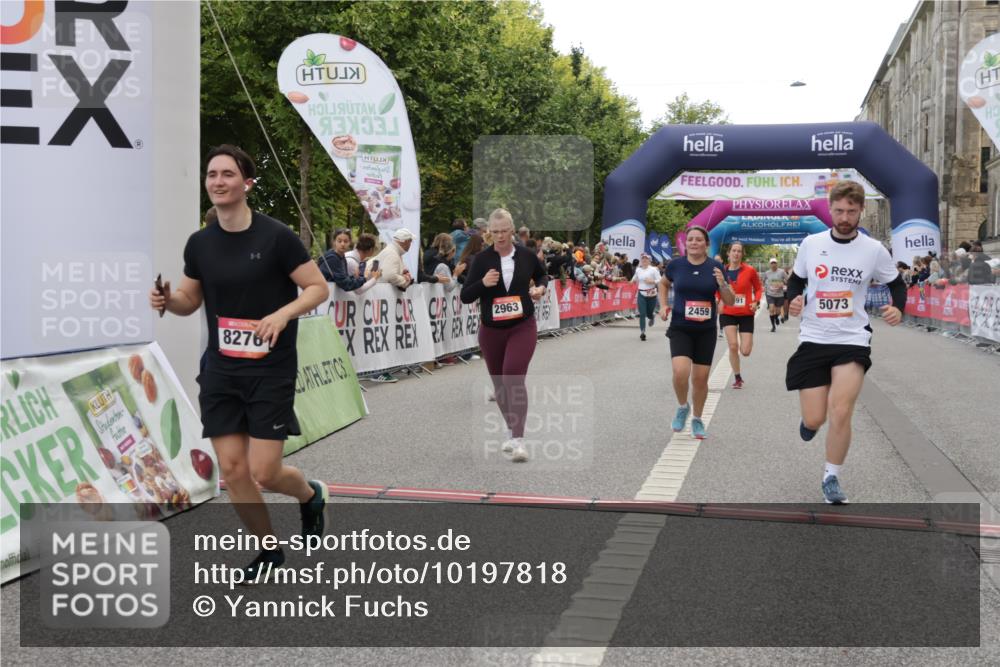 06.09.2026 - CURREX Alsterlauf Yannick Fuchs http://msf.ph/oto/10197818 06.09.2026 10:06:58 Ziel 2148, 2459, 2934, 2963, 3303, 3376, 3656, 3943, 3945, 5073, 5091, 5471, 5527, 6285, 8276 meine-sportfotos.de