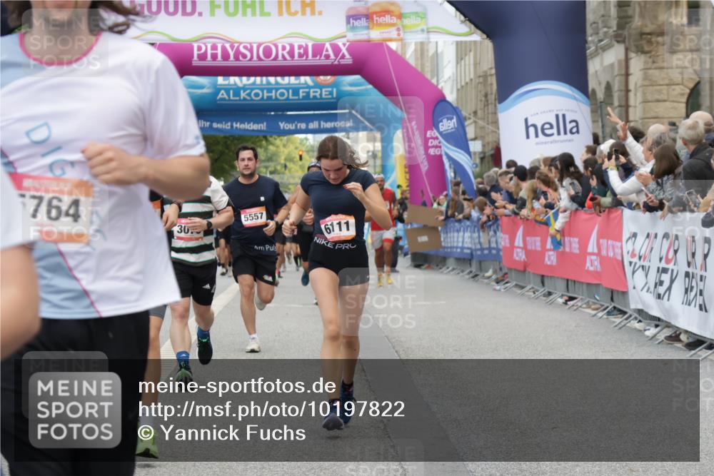 06.09.2026 - CURREX Alsterlauf Yannick Fuchs http://msf.ph/oto/10197822 06.09.2026 09:58:46 Ziel 2017, 2034, 2120, 2244, 2711, 2717, 3078, 3691, 4147, 4227, 4256, 4265, 4304, 4356, 4695, 4747, 5205, 5207, 5557, 5706, 5764, 5810, 5964, 6073, 6111 meine-sportfotos.de