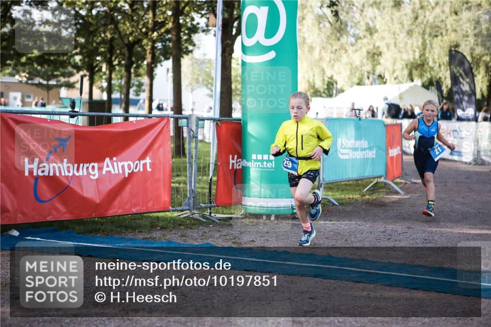 06.09.2026 - 20. Norderstedt Triathlon H.Heesch http://msf.ph/oto/10197851 06.09.2026 09:12:36 Ziel 12, 21, 29 meine-sportfotos.de