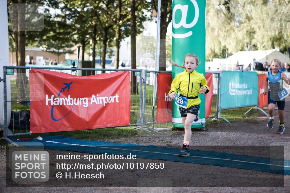 06.09.2026 - 20. Norderstedt Triathlon H.Heesch http://msf.ph/oto/10197859 06.09.2026 09:12:36 Ziel 12, 21, 29 meine-sportfotos.de