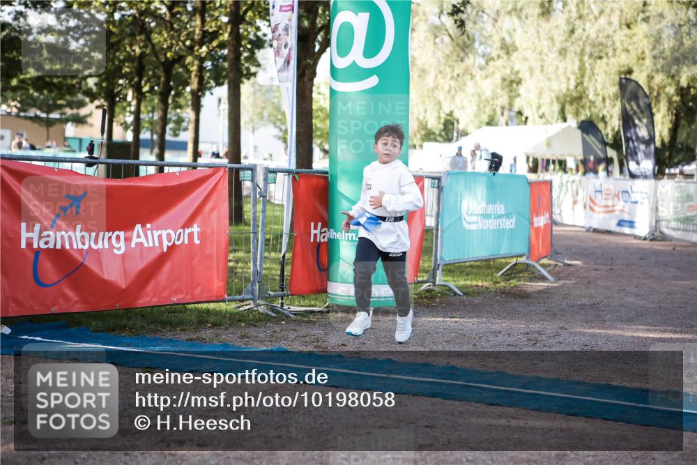 06.09.2026 - 20. Norderstedt Triathlon H.Heesch http://msf.ph/oto/10198058 06.09.2026 09:13:18 Ziel 4, 26 meine-sportfotos.de