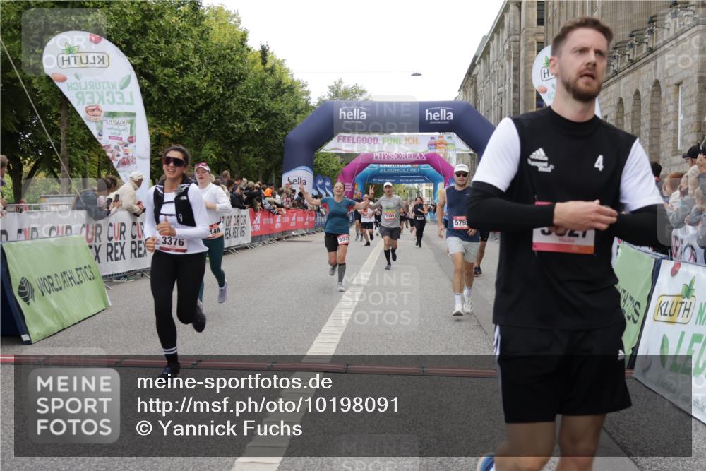06.09.2026 - CURREX Alsterlauf Yannick Fuchs http://msf.ph/oto/10198091 06.09.2026 10:07:02 Ziel 2148, 2355, 2459, 2934, 2963, 3103, 3303, 3376, 3656, 3943, 3945, 5073, 5091, 5527, 5792, 5937, 8276 meine-sportfotos.de