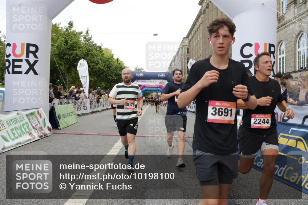 06.09.2026 - CURREX Alsterlauf Yannick Fuchs http://msf.ph/oto/10198100 06.09.2026 09:58:50 Ziel 2017, 2065, 2244, 2711, 3078, 3313, 3691, 4265, 4299, 4695, 4747, 5557, 5661, 5706, 5764, 5810, 5964, 6111 meine-sportfotos.de