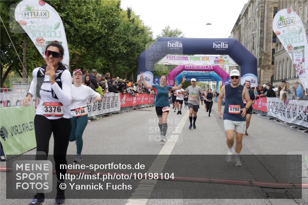06.09.2026 - CURREX Alsterlauf Yannick Fuchs http://msf.ph/oto/10198104 06.09.2026 10:07:03 Ziel 2148, 2355, 2459, 2963, 3103, 3303, 3376, 3607, 3656, 3943, 3945, 5073, 5091, 5527, 5792, 5937, 8276 meine-sportfotos.de