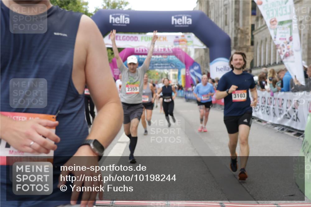 06.09.2026 - CURREX Alsterlauf Yannick Fuchs http://msf.ph/oto/10198244 06.09.2026 10:07:04 Ziel 2148, 2355, 2459, 2963, 3103, 3376, 3607, 3656, 4078, 5069, 5073, 5091, 5527, 5792, 5937, 8276, 8306 meine-sportfotos.de