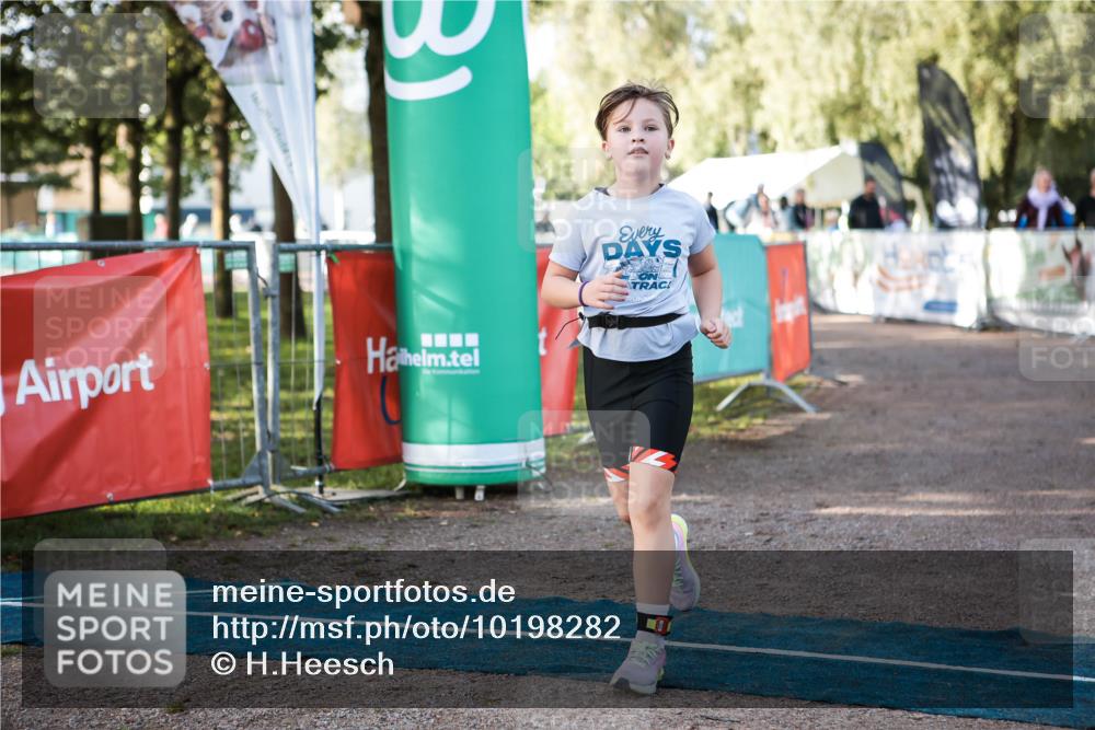 06.09.2026 - 20. Norderstedt Triathlon H.Heesch http://msf.ph/oto/10198282 06.09.2026 09:15:15 Ziel 25 meine-sportfotos.de
