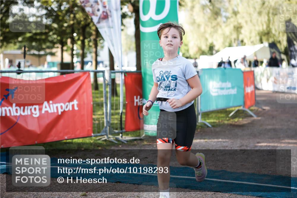 06.09.2026 - 20. Norderstedt Triathlon H.Heesch http://msf.ph/oto/10198293 06.09.2026 09:15:15 Ziel 25 meine-sportfotos.de