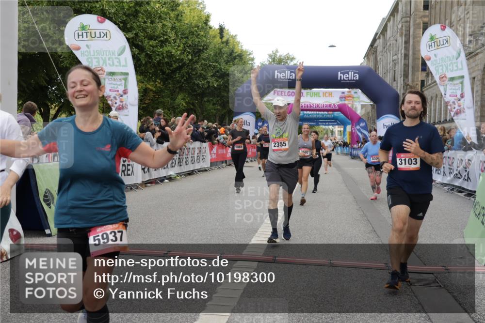 06.09.2026 - CURREX Alsterlauf Yannick Fuchs http://msf.ph/oto/10198300 06.09.2026 10:07:05 Ziel 2148, 2355, 2459, 2963, 3103, 3376, 3607, 3656, 4078, 5069, 5073, 5091, 5527, 5792, 5937, 5951, 8276, 8306 meine-sportfotos.de